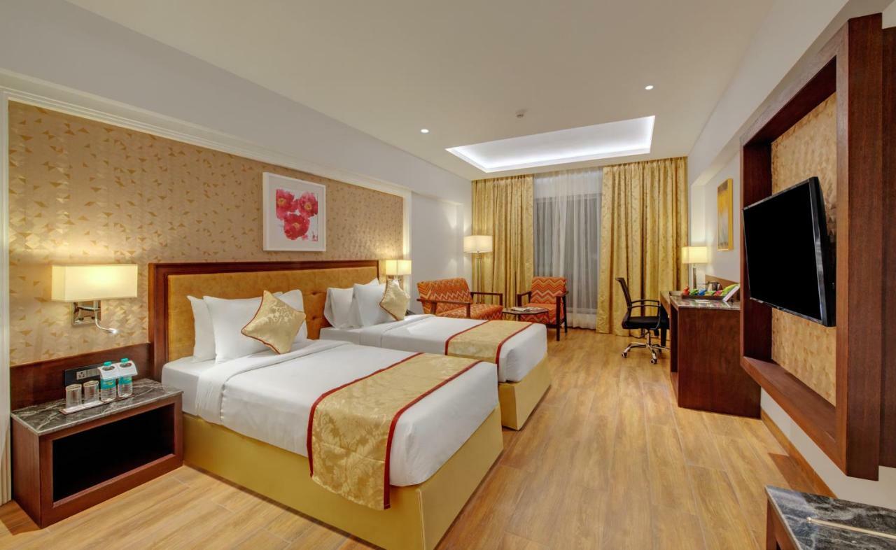 Hotel The Fern Residency, Satara Maharashtra Zewnętrze zdjęcie